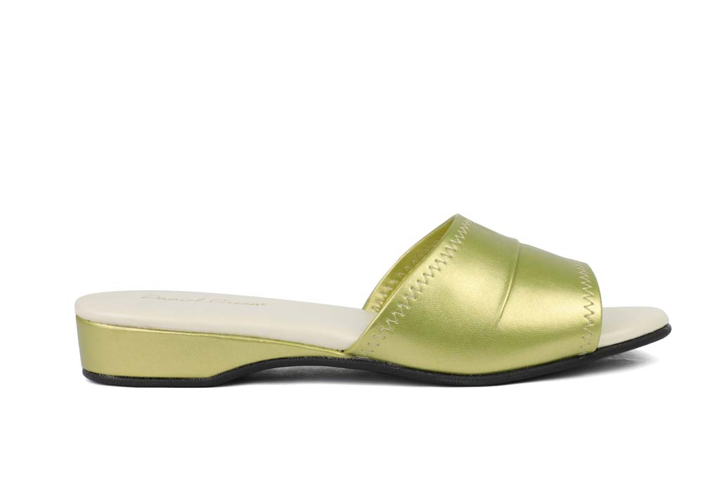 daniel green classic slippers